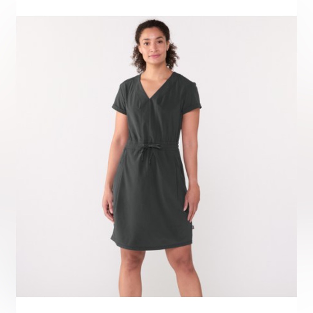 REI Co-Op Savanna Trails Dress Black Active Wear Athleisure Pockets Casual- S
